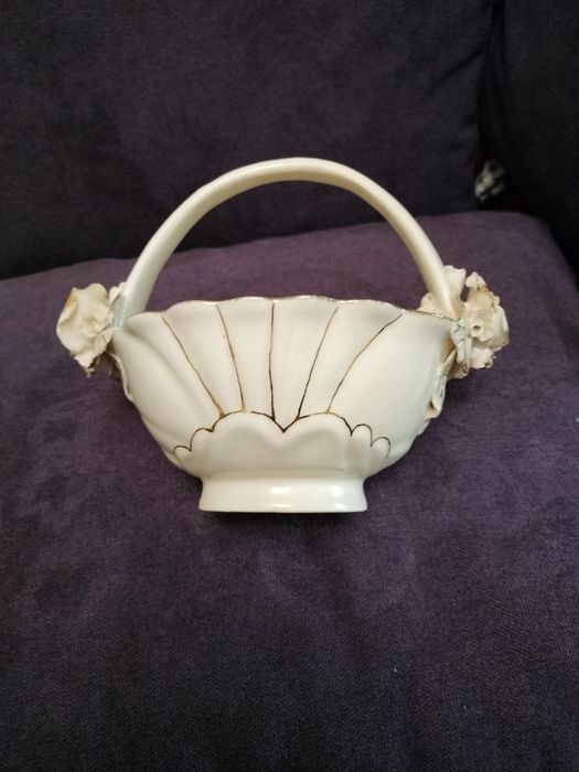 Bibelouri vechi și papusi