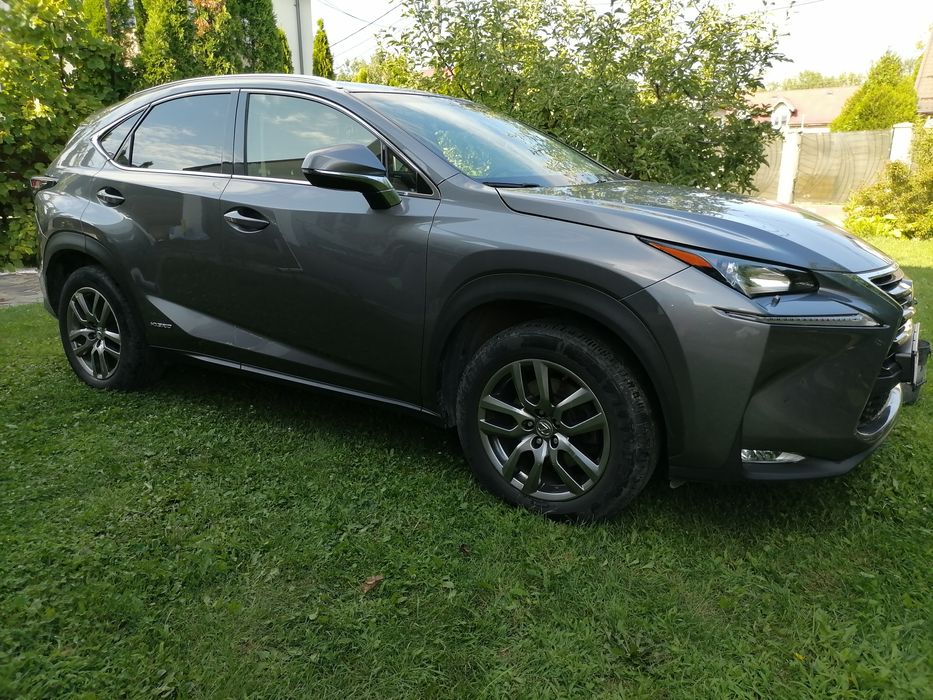 Lexus NX 300 Hybrid Impecabil