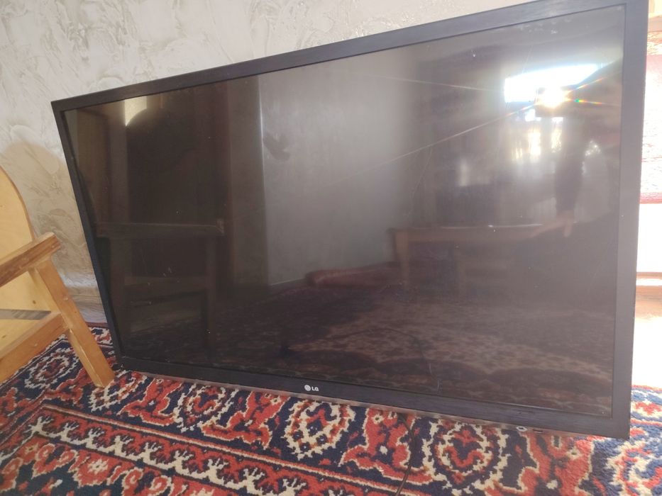 Продоется телевизор lj