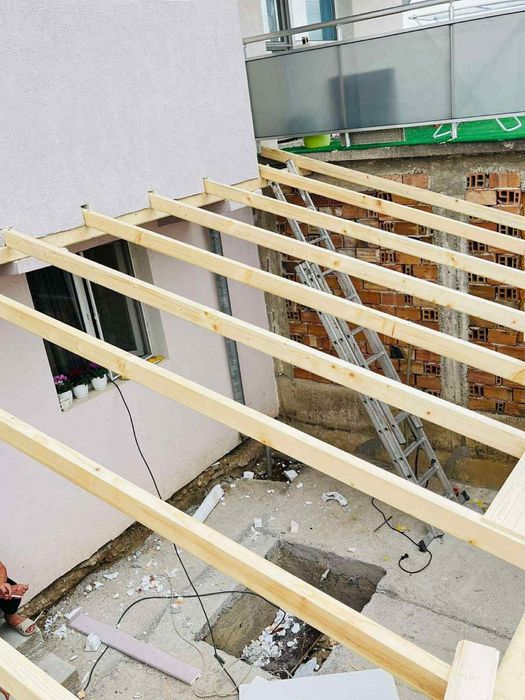 Извършва строителни деиности на територията на цялата страна