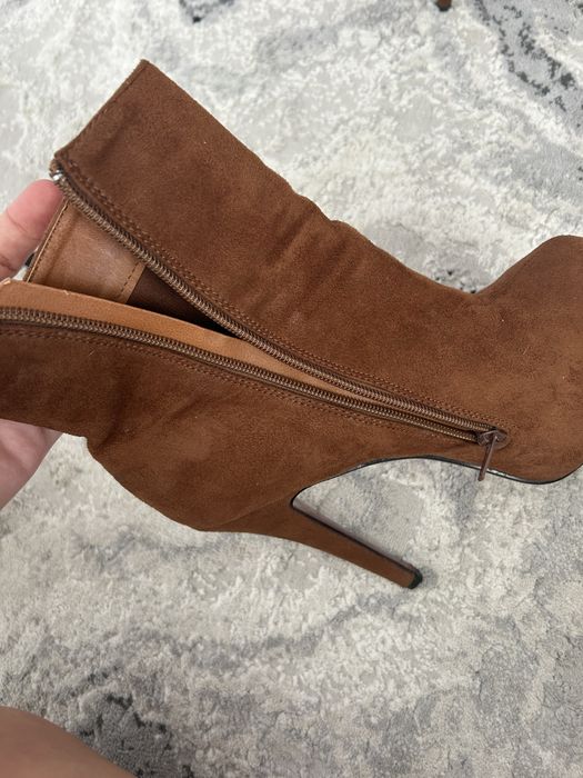 Ghete dama, cu toc, piele ecologica naro