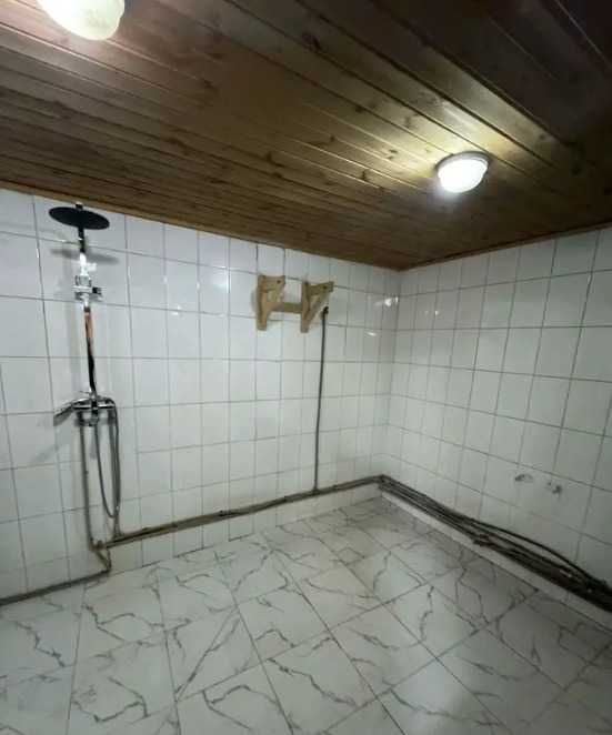 Продается банный комплекс  в районе Аэропорта по улице Бажова 385/3.