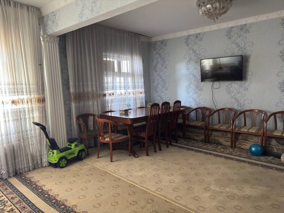 Kvartira 4/5/5 sotiladi, Ahmad Yugnakiy