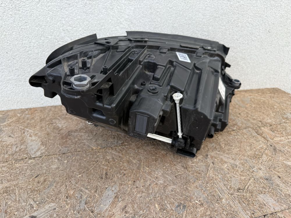 Far stanga Mercedes E Class W213 LED High Performance Original Europa