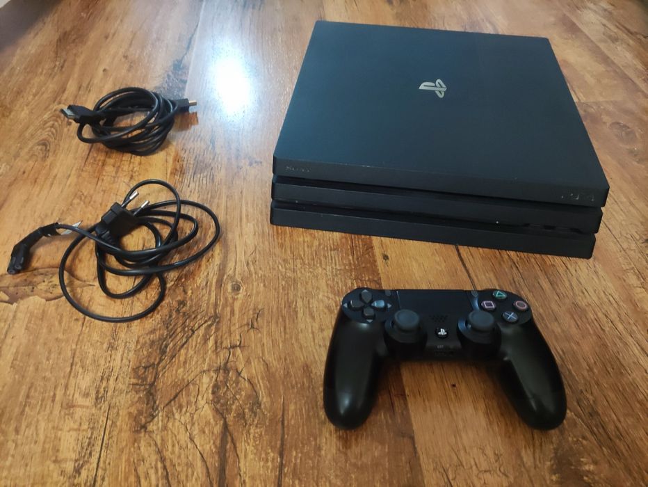 PlayStation 4 Pro 4k– Recondiționată Premium – GARANȚIE + Controller