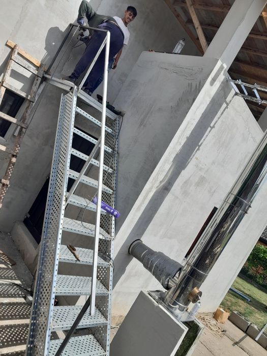 Scări metalice galvanizate la orice demisiune asiguram transport ori u