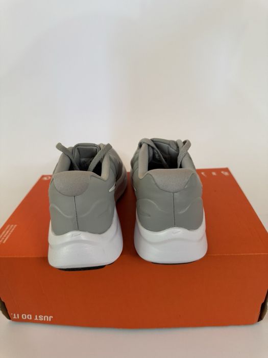 NIKE Star Runner 3 GS Grey