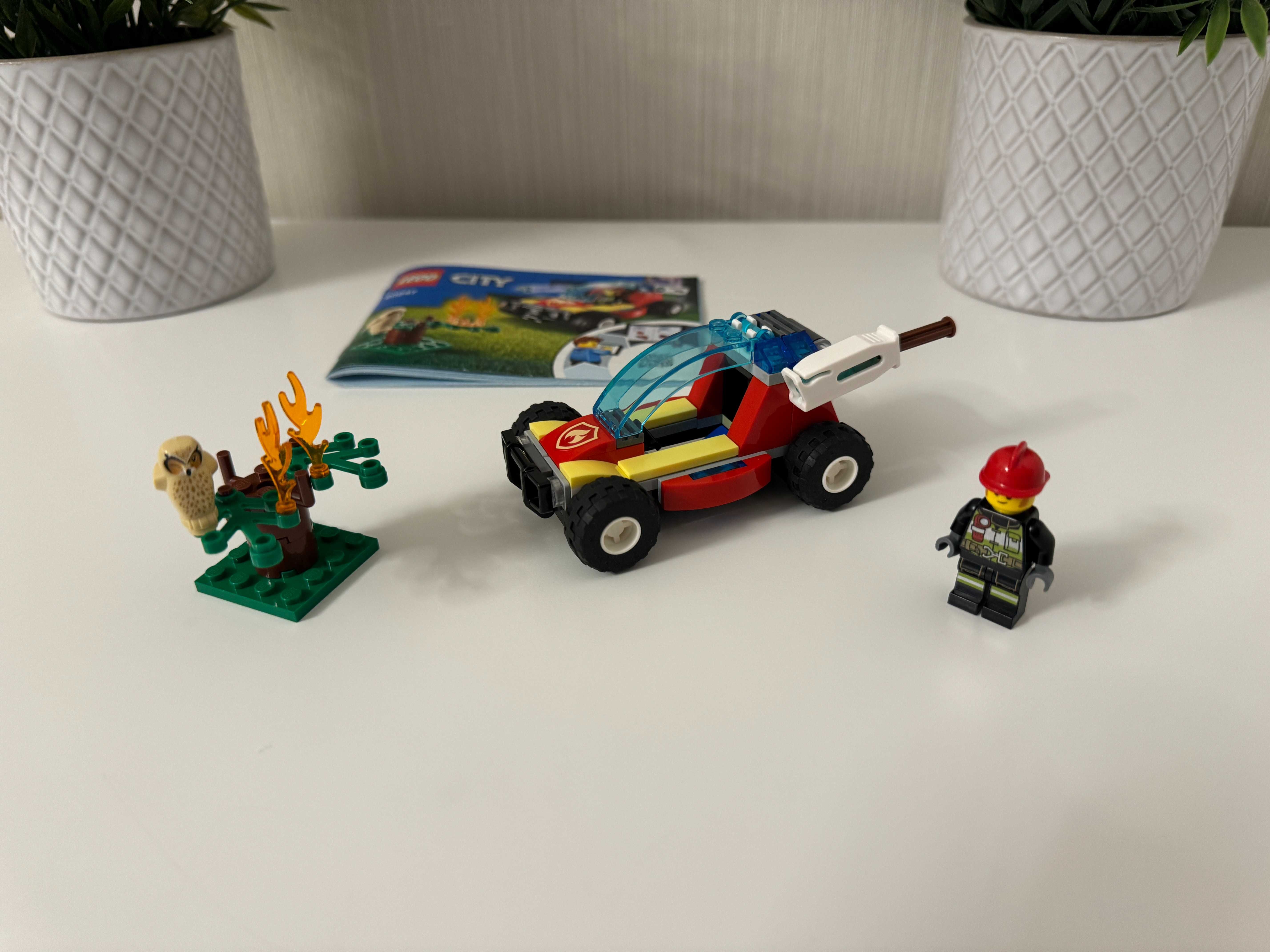 LEGO City Fire - Incendiu de padure 60247, 84 piese