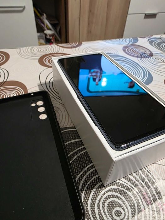 Samsung Galaxy S20 FE  RAM6GB  128GB