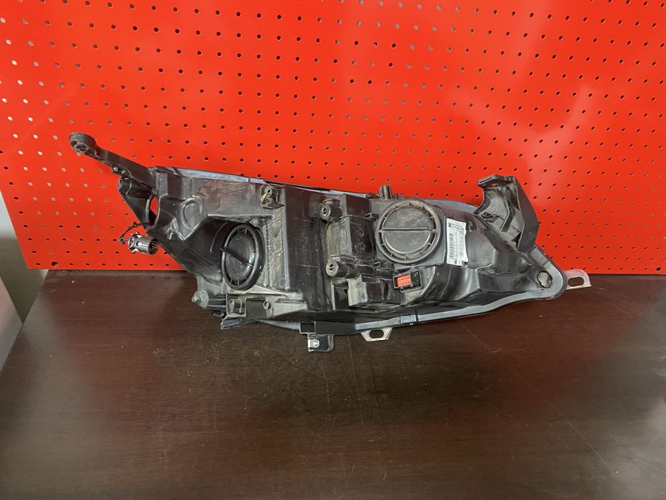 Far stanga halogen Opel Astra J