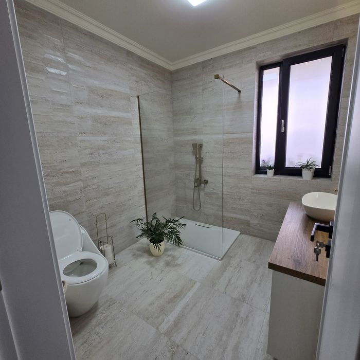 Vând casa zona Paulesti