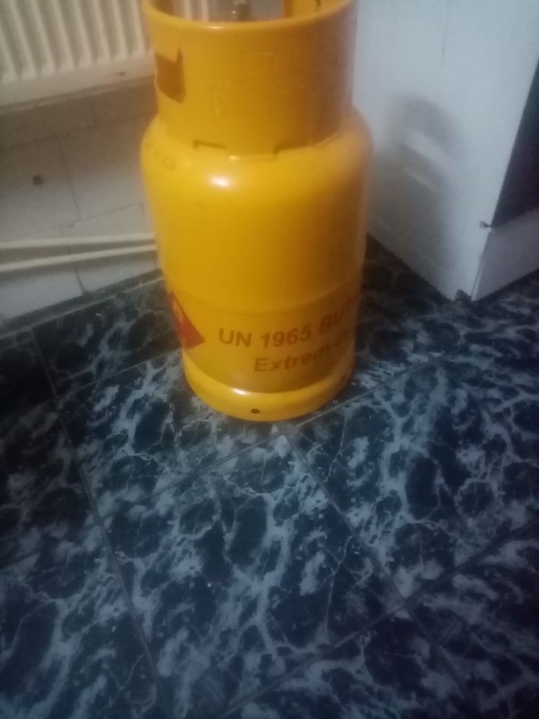 Dau butelie cu mâner pe oraș Botoșani