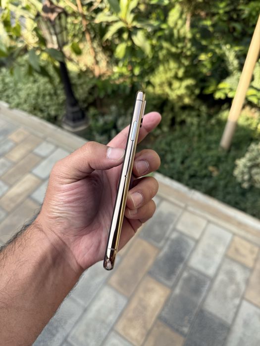 Iphone xs ayfon xs 64gb gold sotiladi holat ideal aybi yo face ishlidi