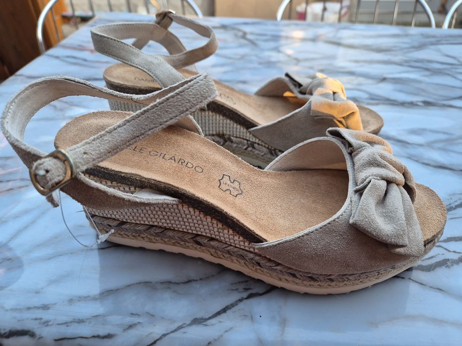 Дамски сандали. Нови