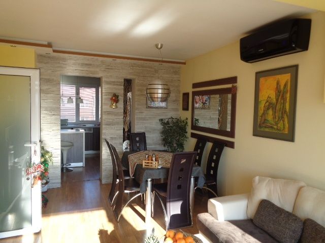 Продавам тристаен обзаведен апартамент в гр Габрово