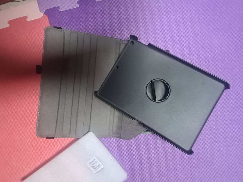 Huse si folie protectie tablete 10,2"--10,5"