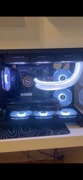 pc gaming custom facut pe piese