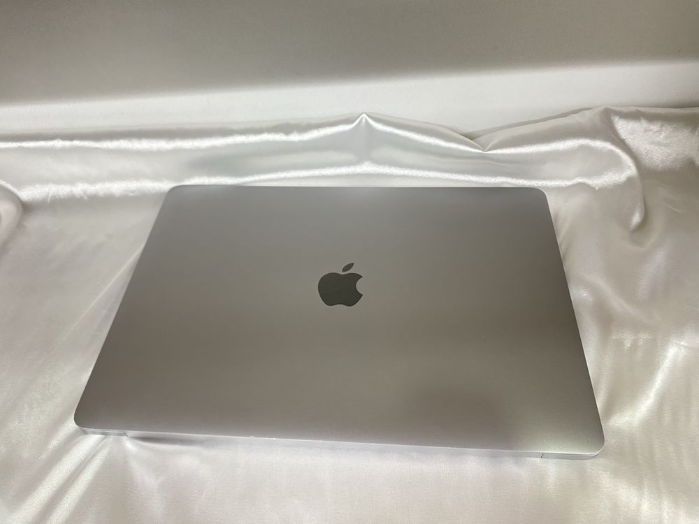 MacBook Air 13 дюймов 2019 (Актау 6)
