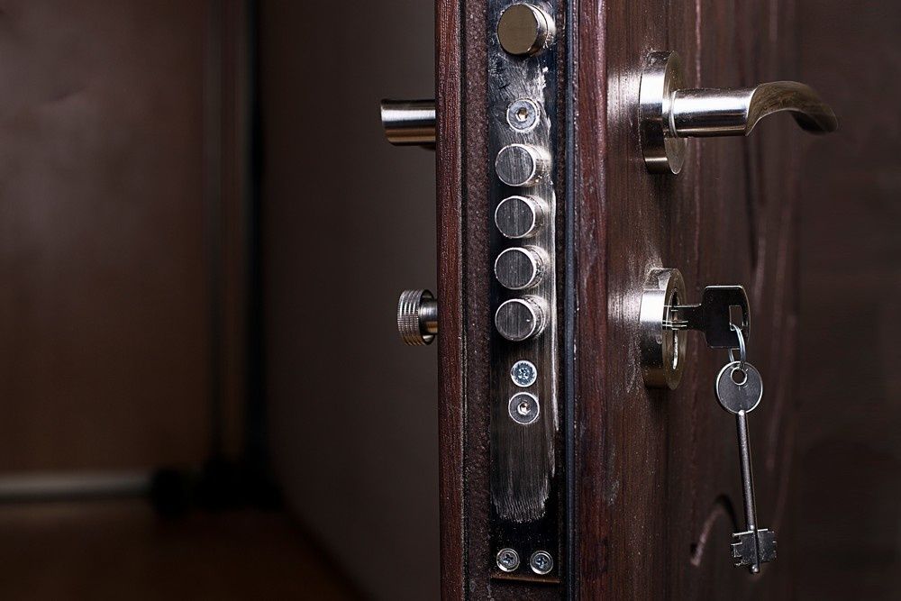 Замена замка. Замена ручки. Замена ключа. Доставка. Установка.