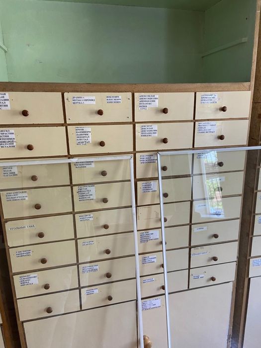 Шкафы для аптек