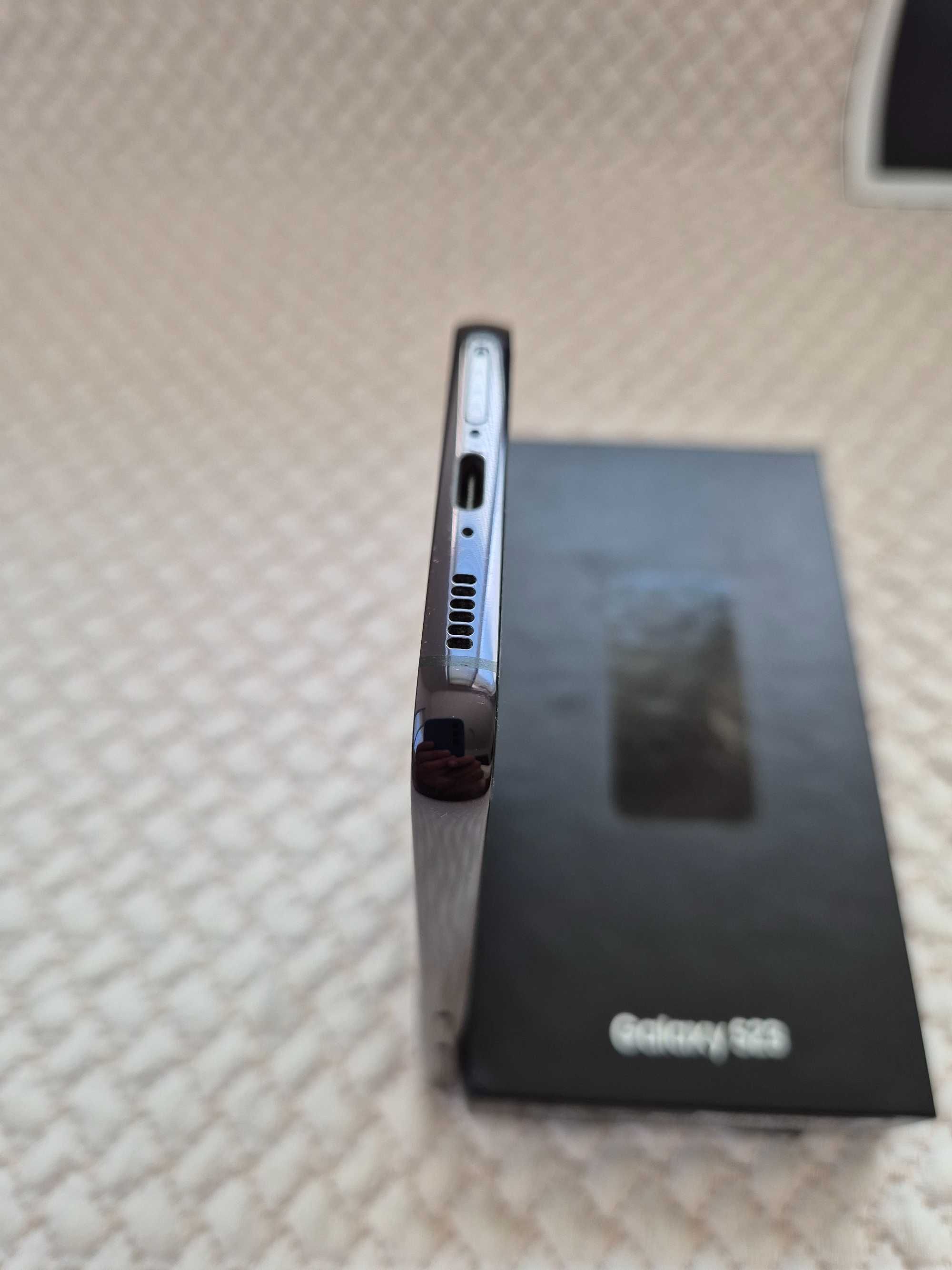 Продавам Samsung S23