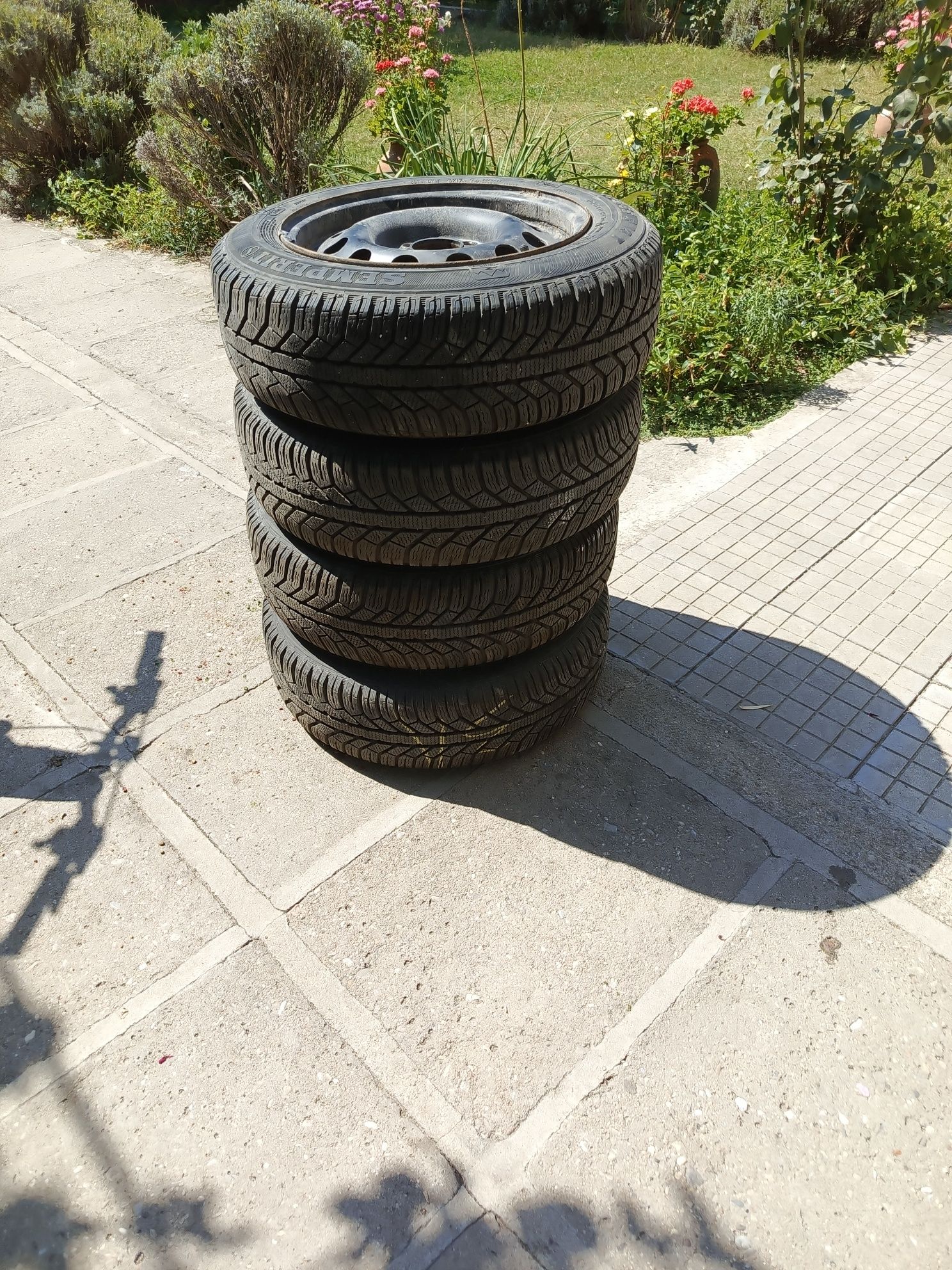 Гуми с джанти Semperit 175/ 65 R14 Зимни