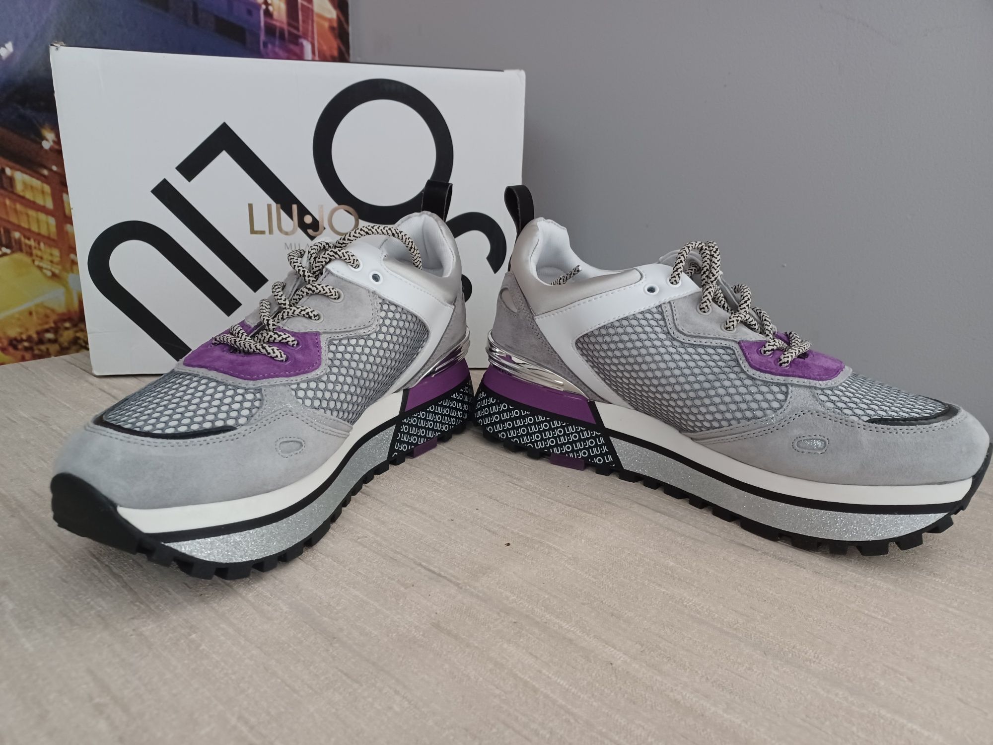 Оригинално LIU-JO