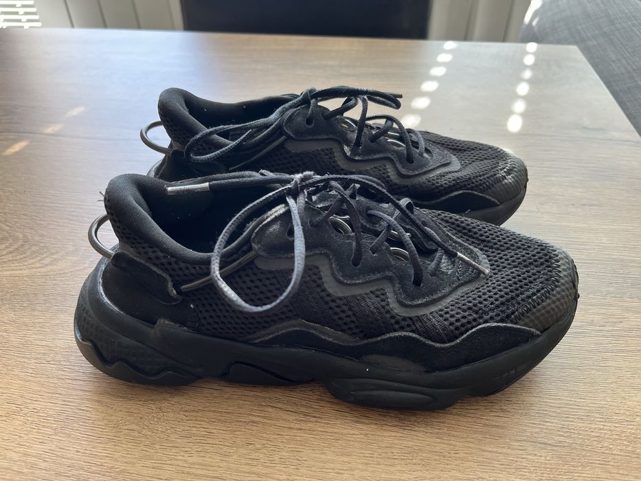 Дамски маратонки Adidas Ozweego