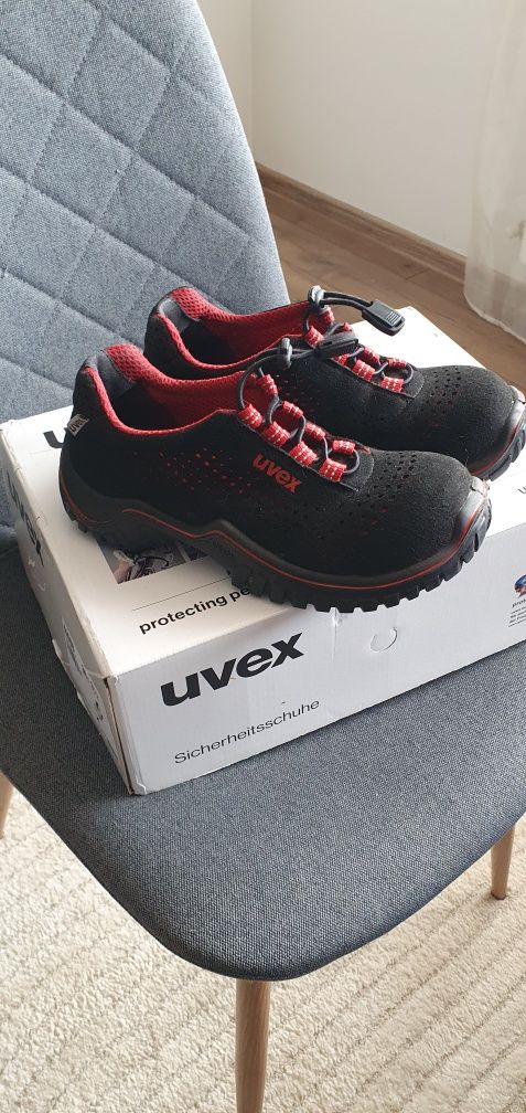 Uvex 36.bocanci de lucru ca nou