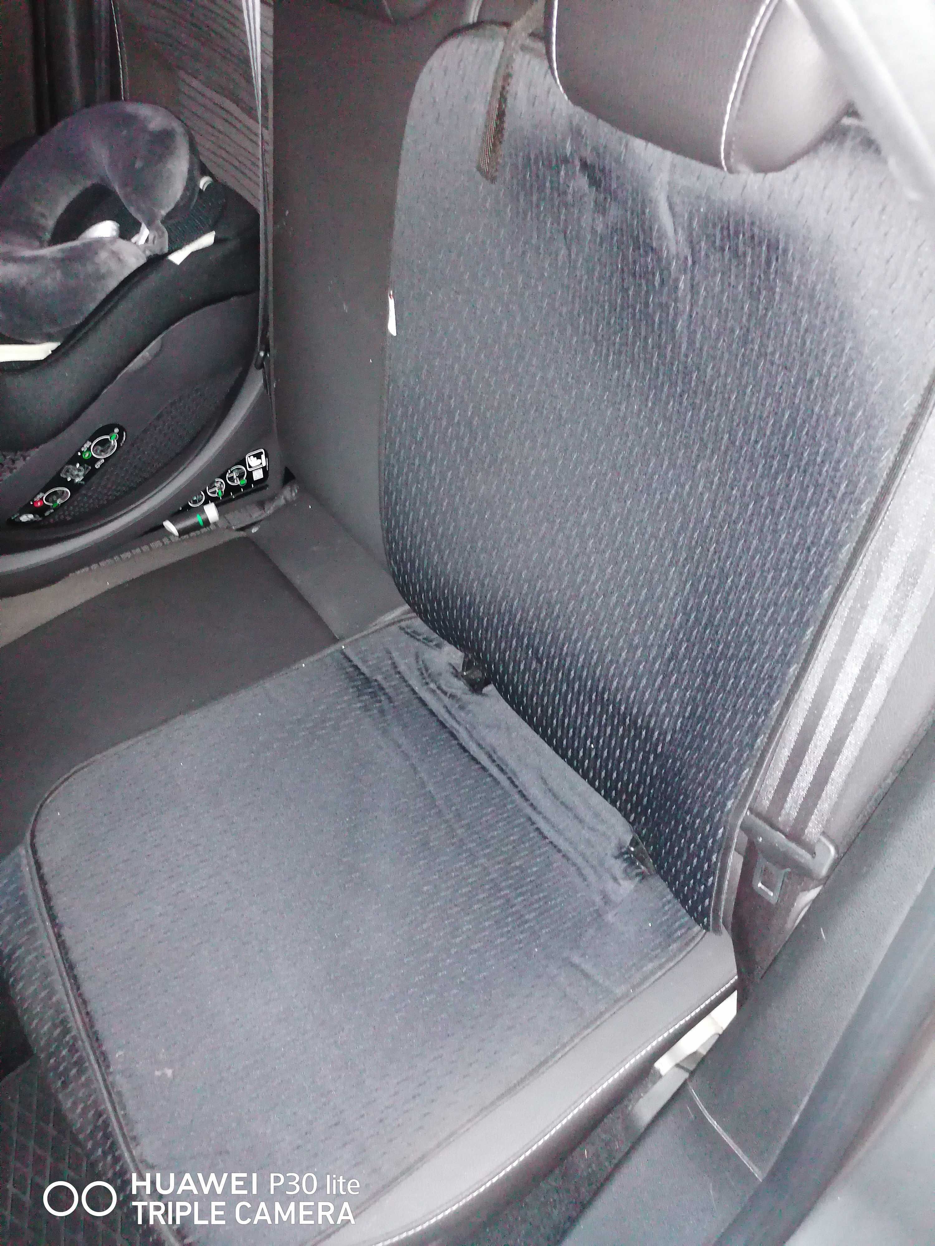 Protecție auto pentru bancheta spate, scaun isofix.