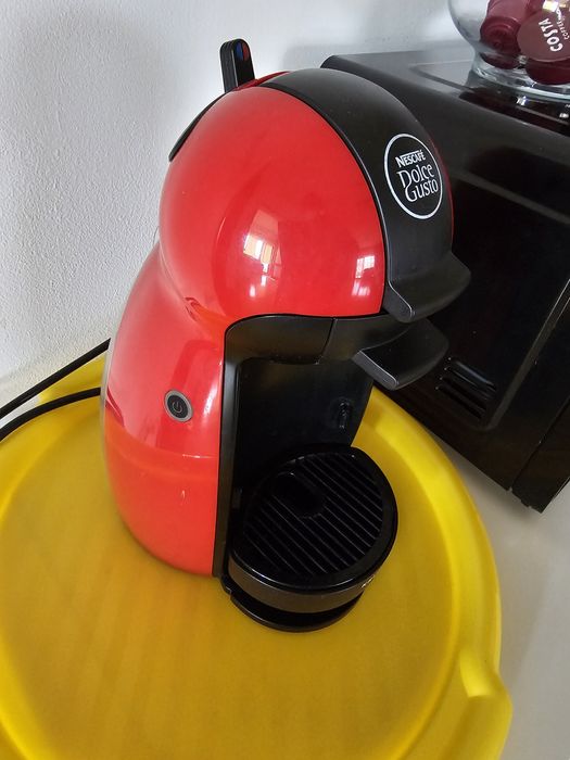 Espressor Dolce Gusto + capsule