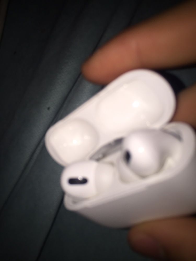 Casti airpods pro