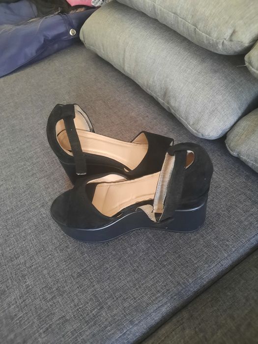 Cizme, pantofi in stare buna