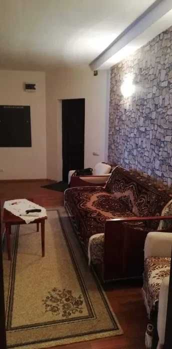 Apartament 3 camere semidecomandat de închiriat în Apahida