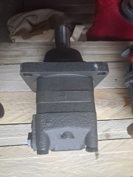 Pompe hidraulice de tractor