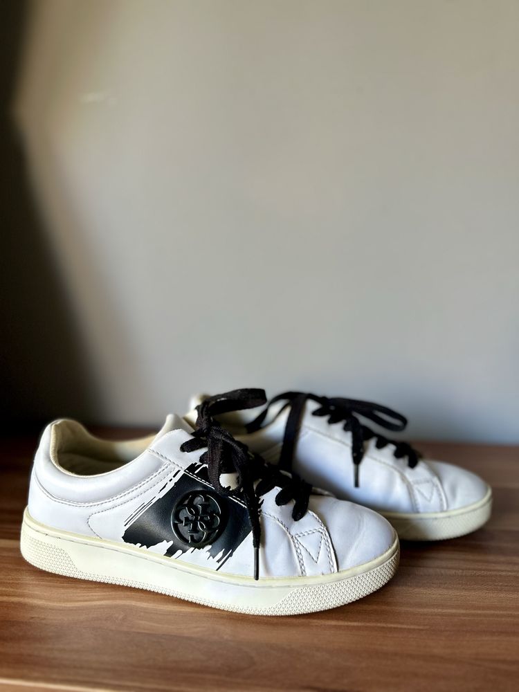 Дамски обувки Guess