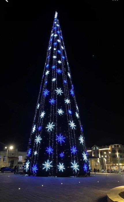 Установка новогодних ёлок || Yangi yil archasini o'rnatish