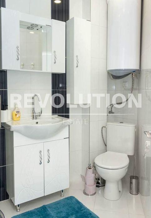 Дава се под наем Двустаен апартамент в Варна, Център - 61 кв.м за 650 € - Снимка #8