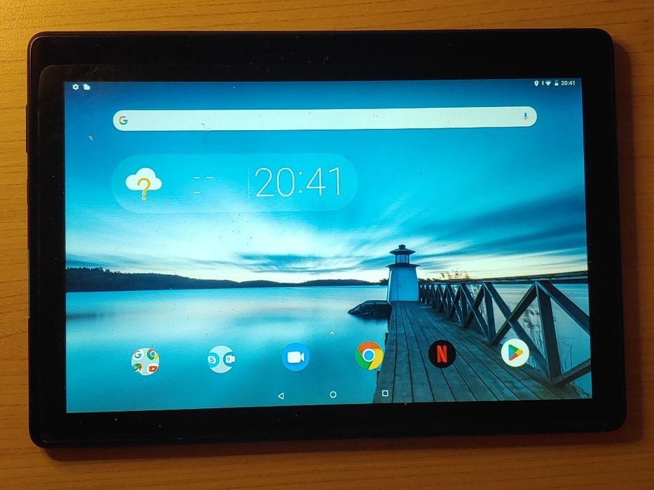 Таблет Lenovo Tab E10