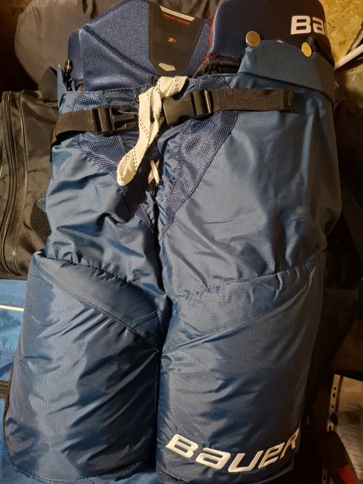 Продам хоккейные шорты