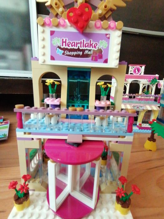 Конструктор Lego Friends 41058 Търговски център Хартлейк