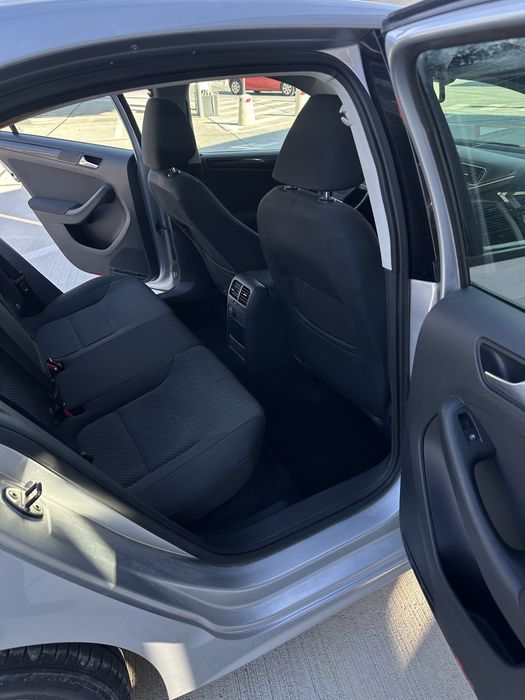 Volkwagen Jetta 2011