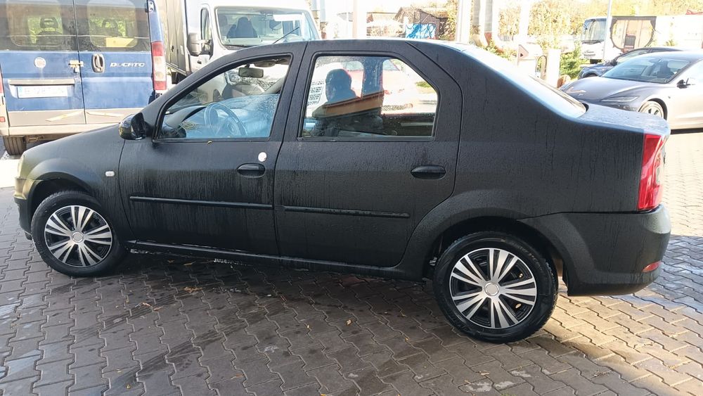 Dacia logan  1.4i   an 2010 preț 1450e