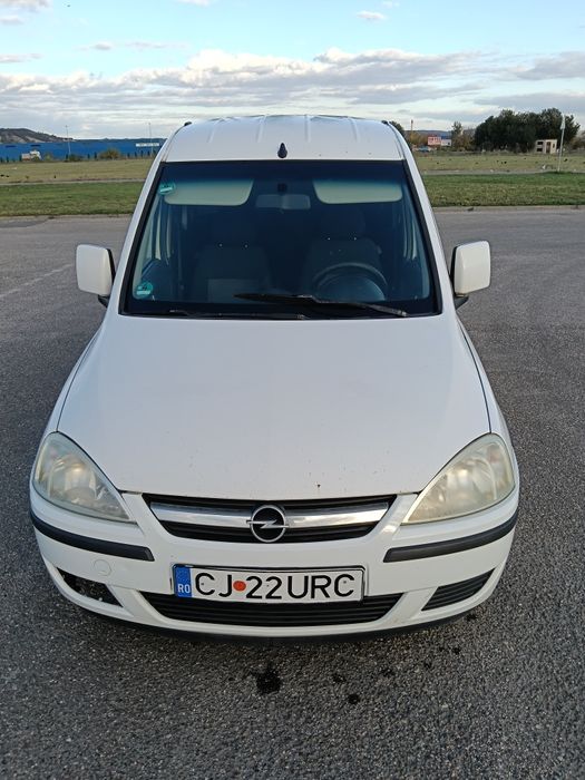 Vând Opel Combo 2008