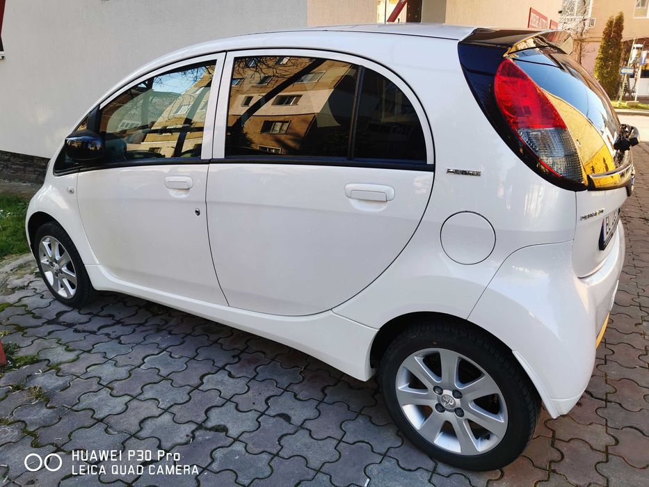 Peugeot iOn full electric