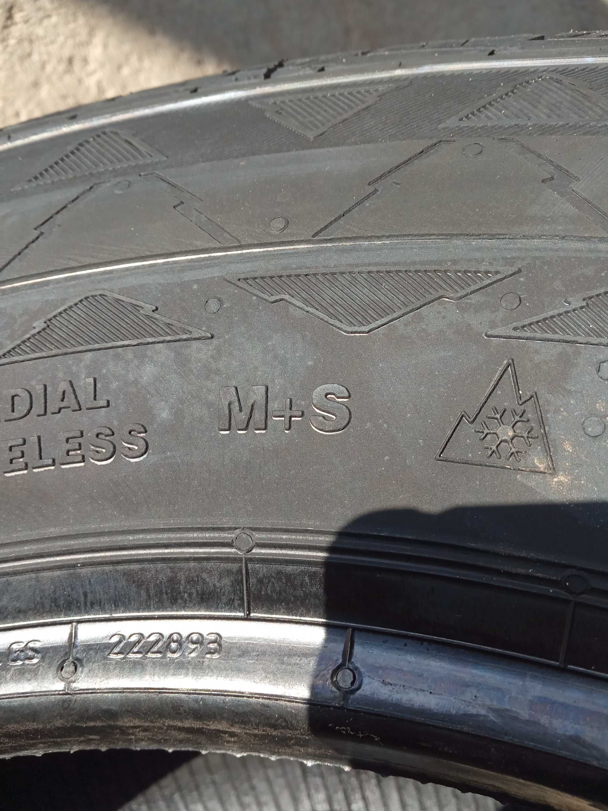 Нови 235/65R16C Continental VancoWinter2 118R 10PR DOT4524 330лв.С ДДС