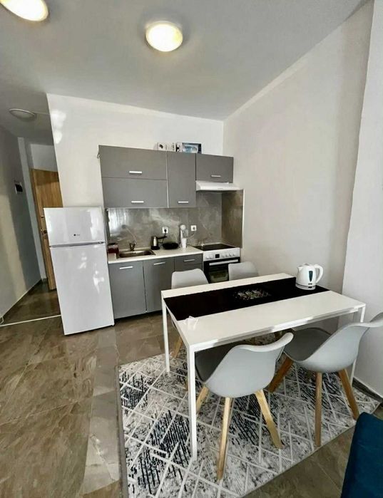 Продава се Двустаен апартамент в София, Център - 55 кв.м за 2000 €/кв.м - Снимка #2