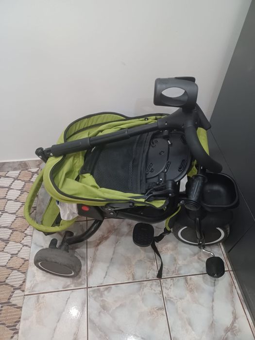 Vând tricicleta copii