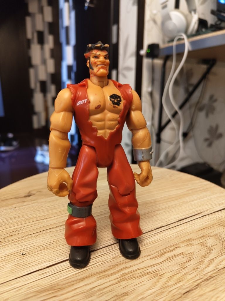 figurina atom action man