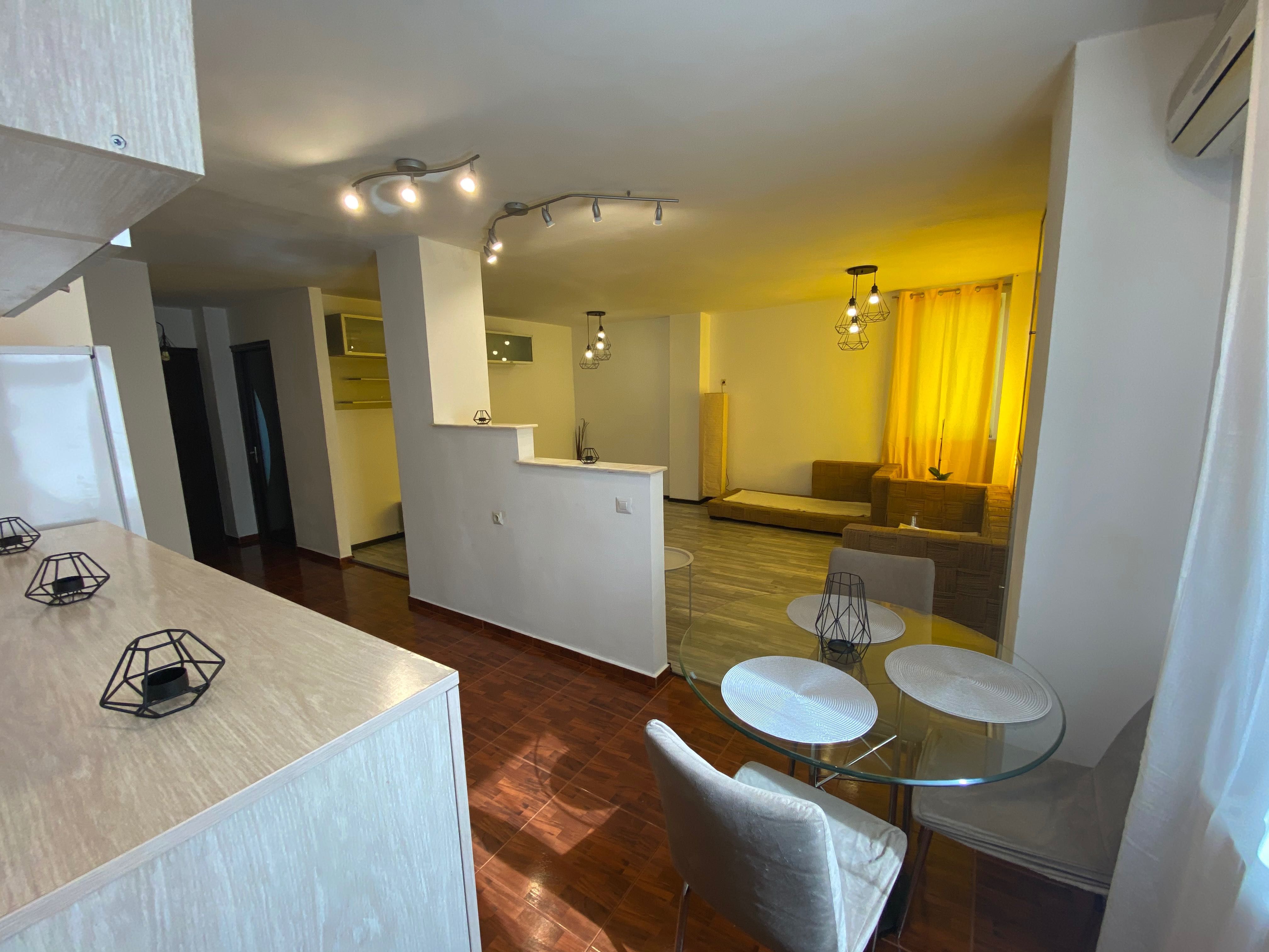 FARA COMISION- Închirierez  ULTRACENTRAL 3 camere - Spitalul Mare